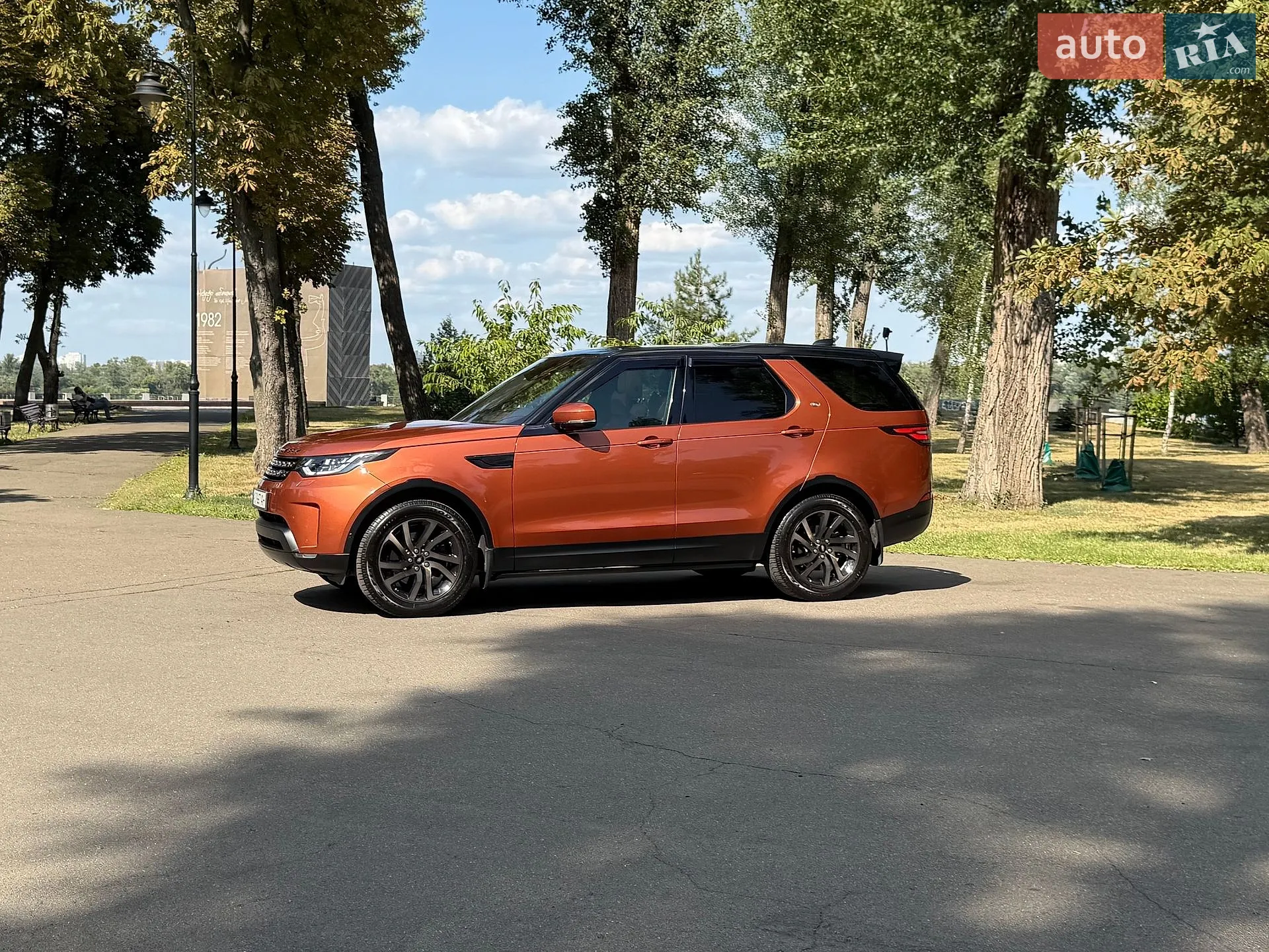 2019 Land Rover Discovery - фото 1