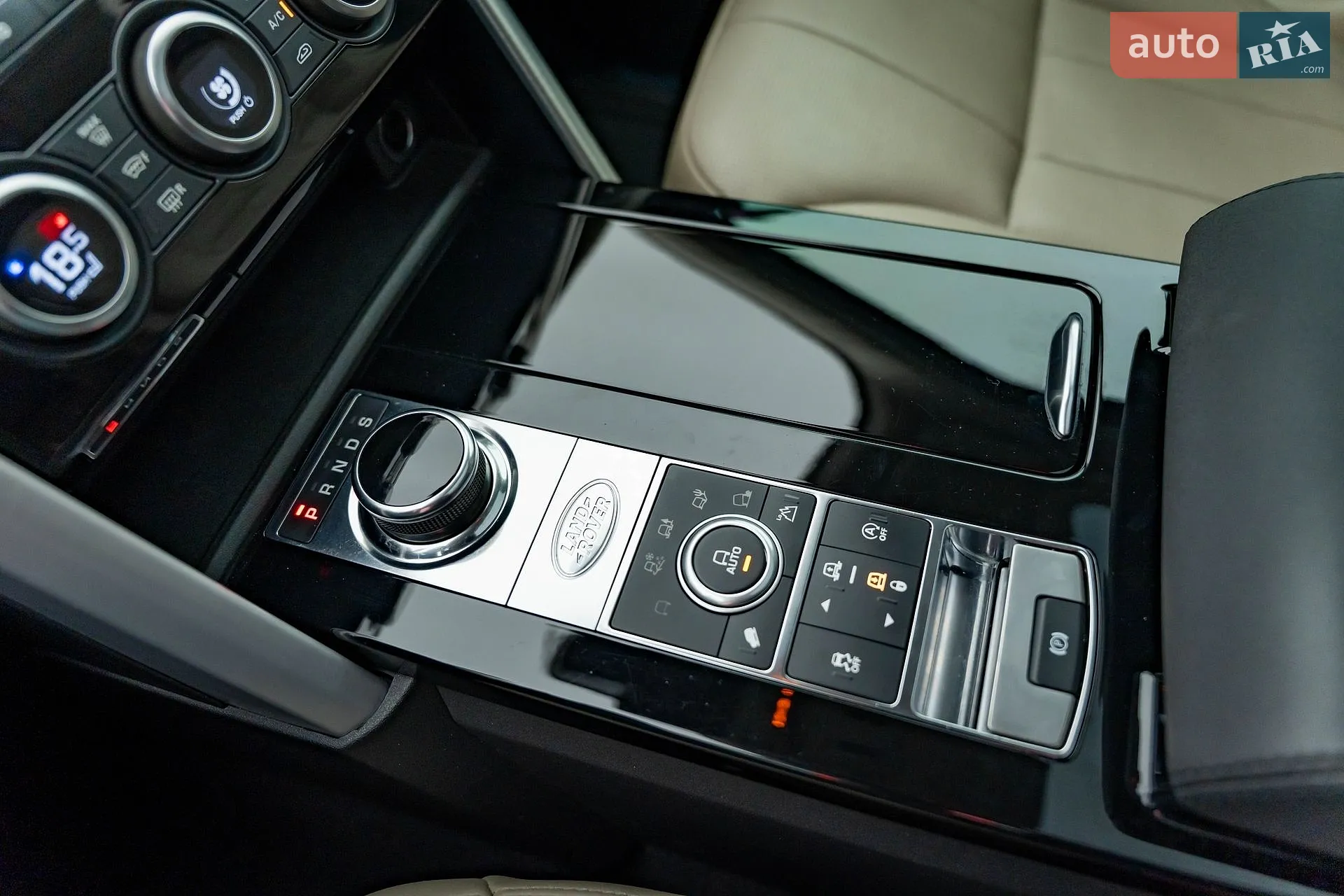 2019 Land Rover Discovery - мініатюра 24