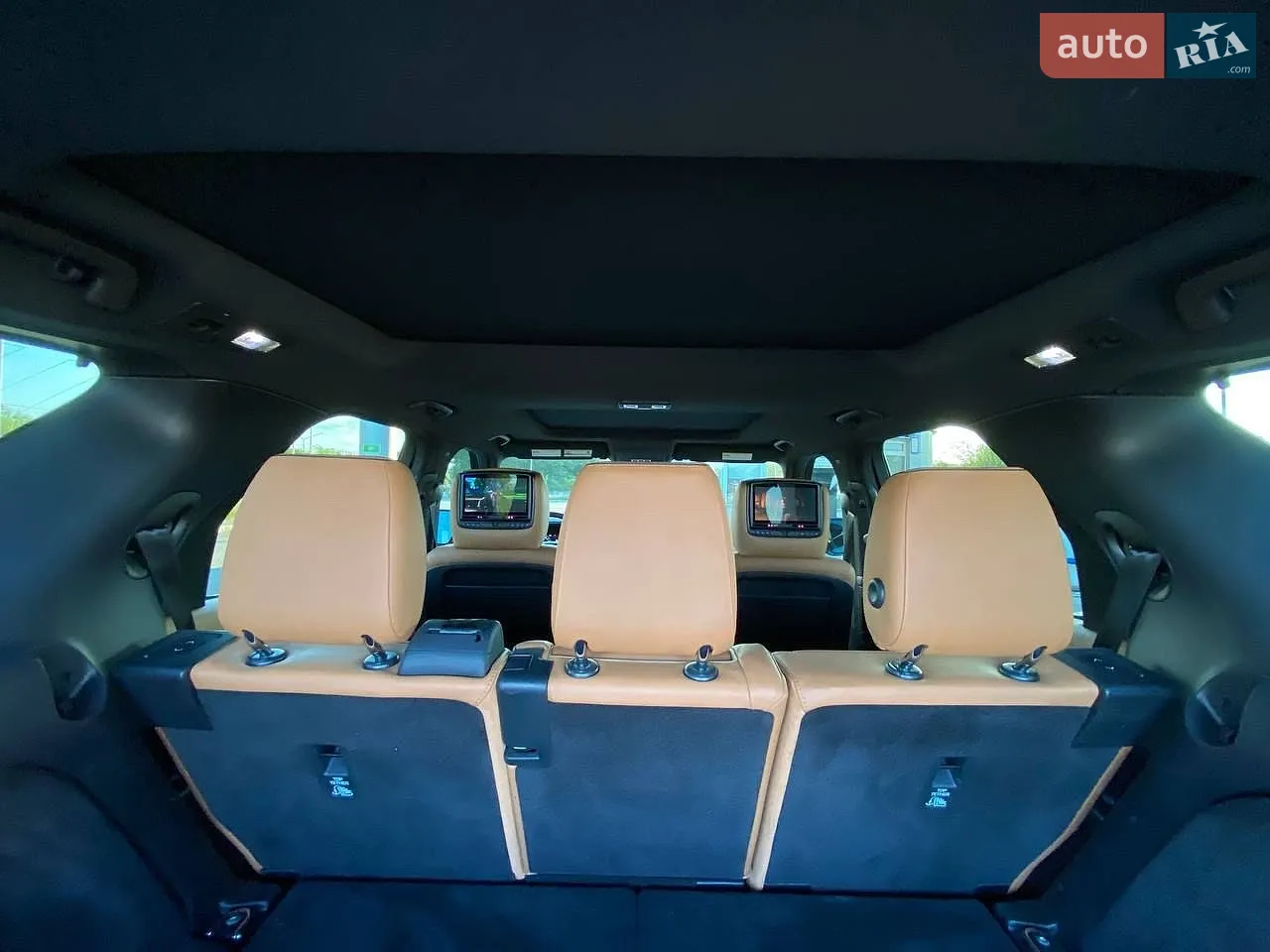 2017 Land Rover Discovery - мініатюра 31