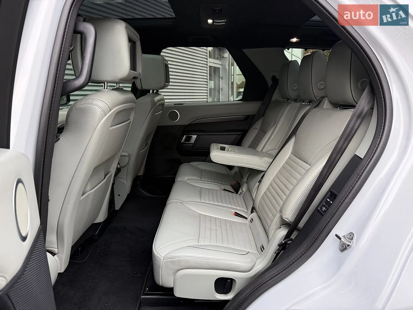 2019 Land Rover Discovery - мініатюра 29