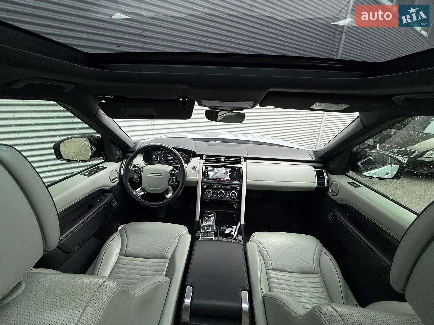 2019 Land Rover Discovery - мініатюра 45