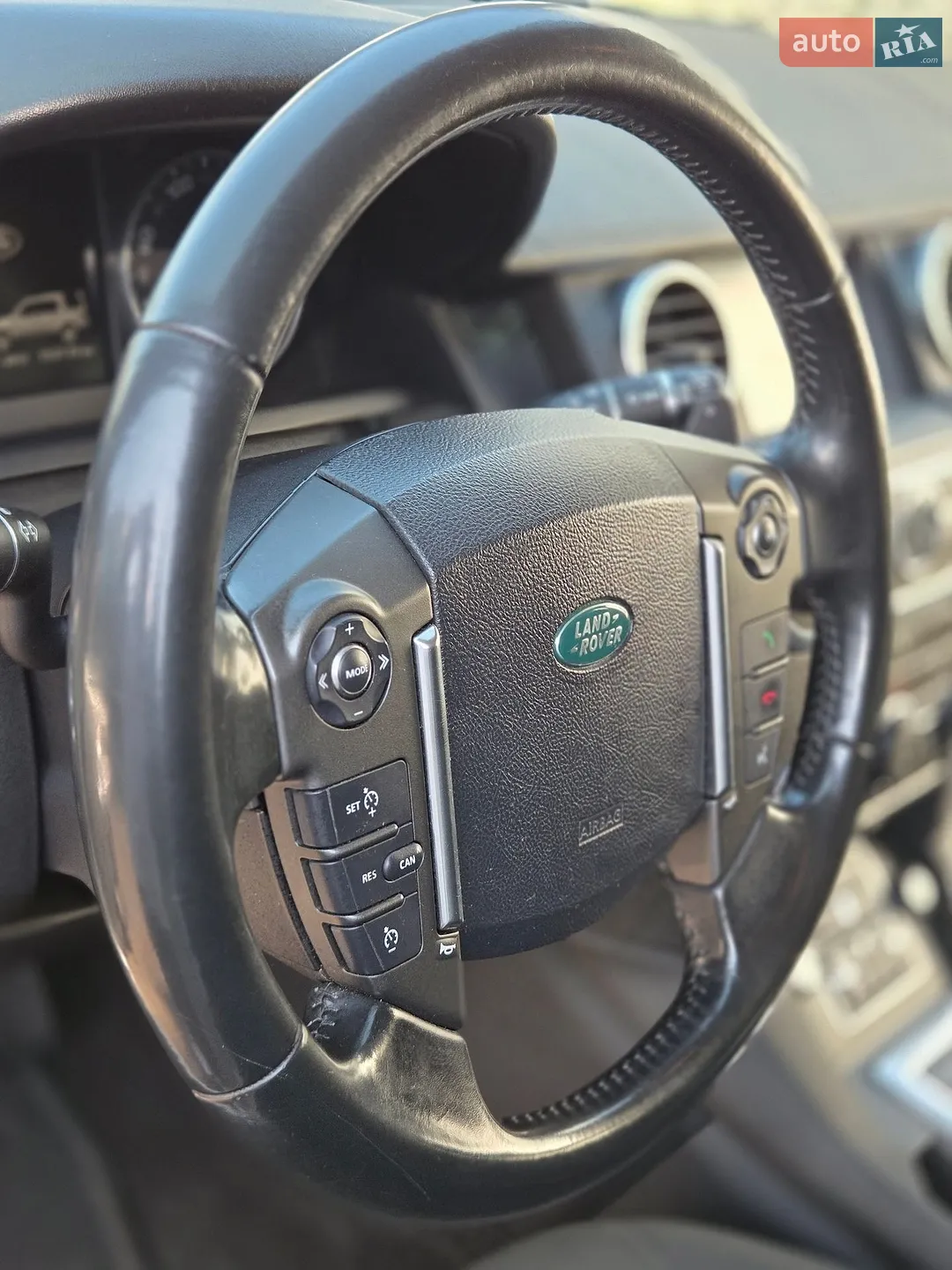 2016 Land Rover Discovery - мініатюра 24