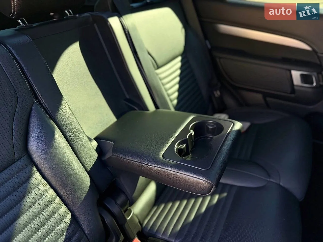 2021 Land Rover Discovery - мініатюра 43