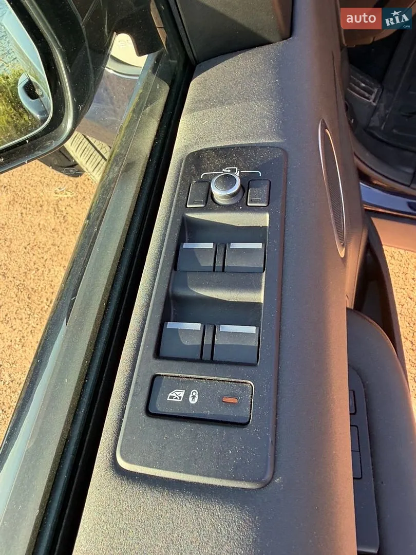 2019 Land Rover Discovery - мініатюра 10