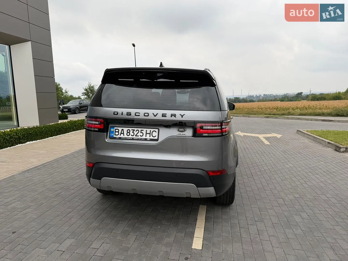 2019 Land Rover Discovery - мініатюра 11