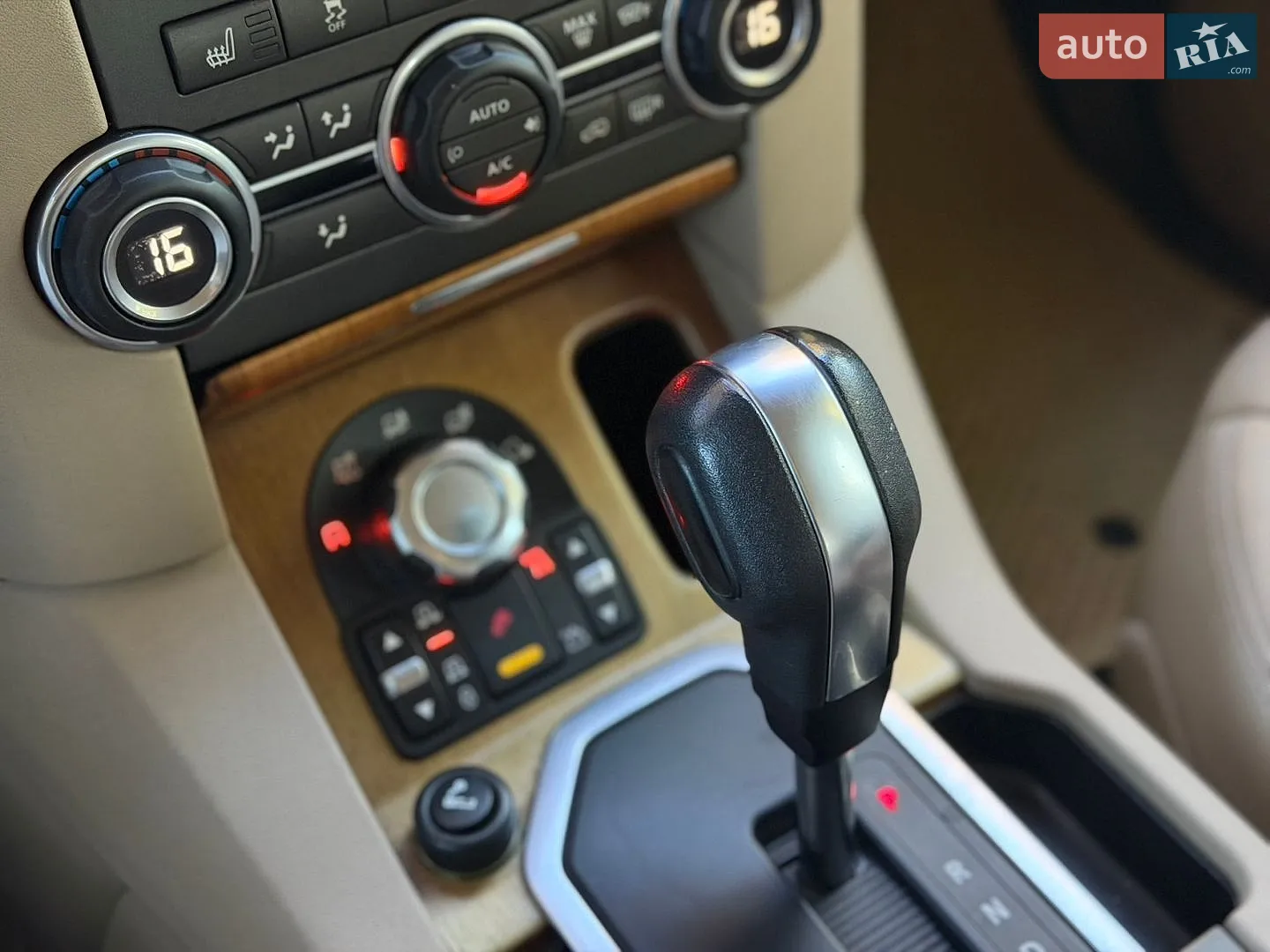 2012 Land Rover Discovery - мініатюра 27