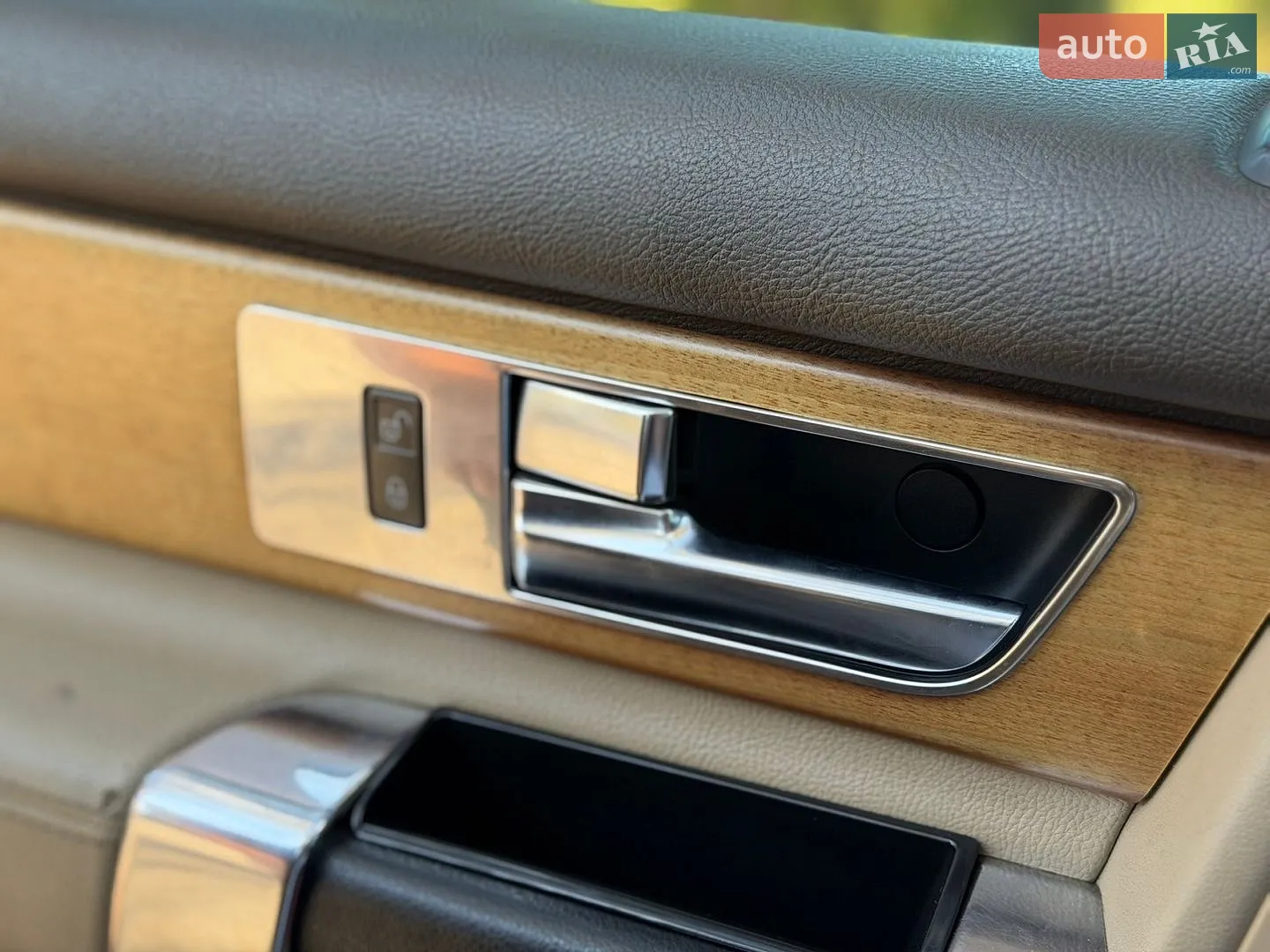 2012 Land Rover Discovery - мініатюра 35