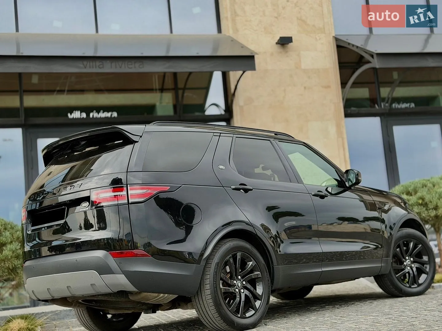 2017 Land Rover Discovery - мініатюра 32