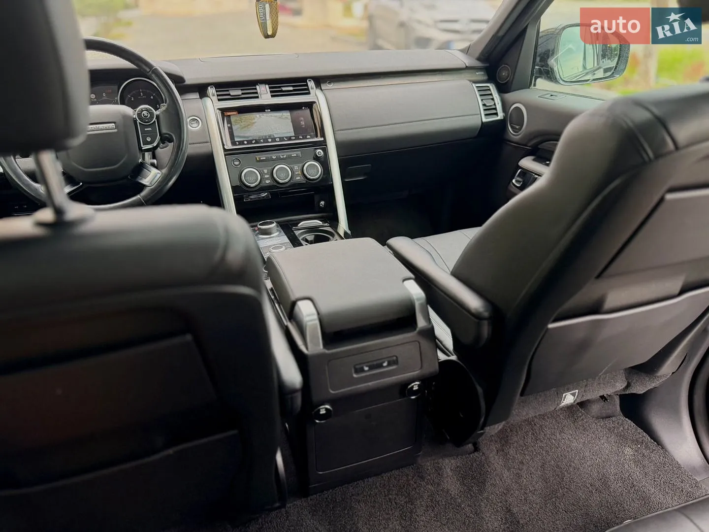 2017 Land Rover Discovery - мініатюра 63