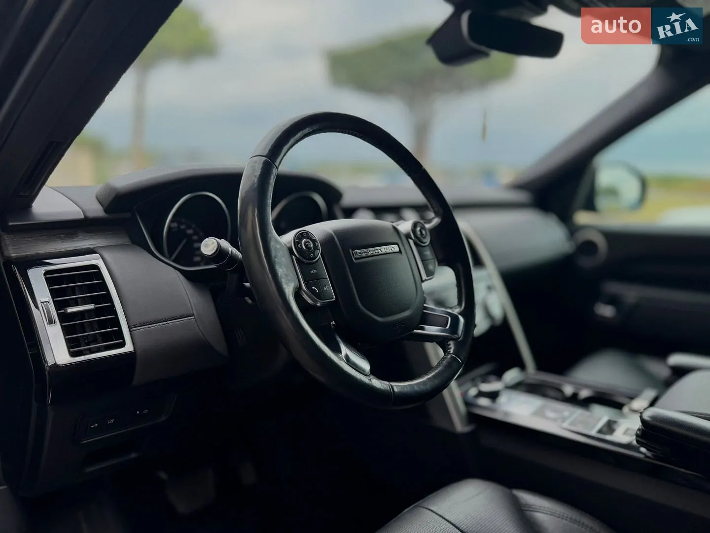 2017 Land Rover Discovery - мініатюра 96