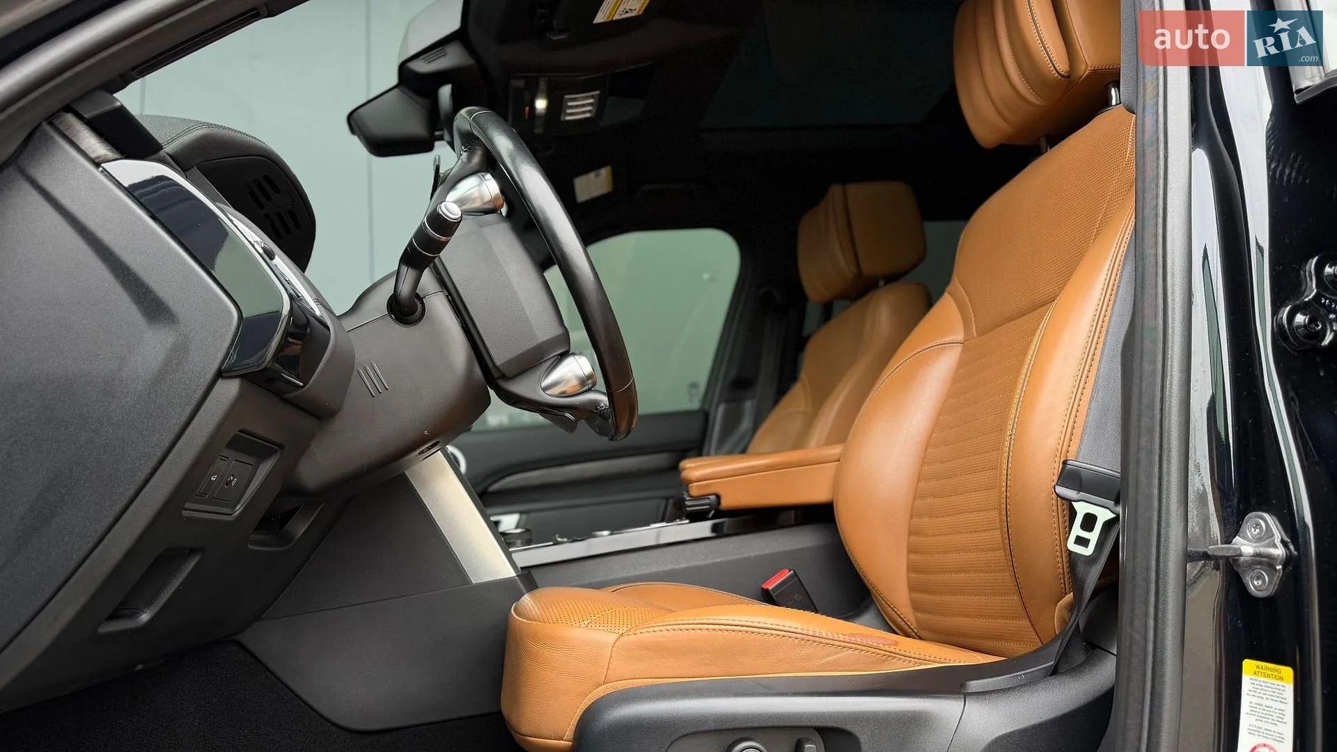 2018 Land Rover Discovery - мініатюра 25