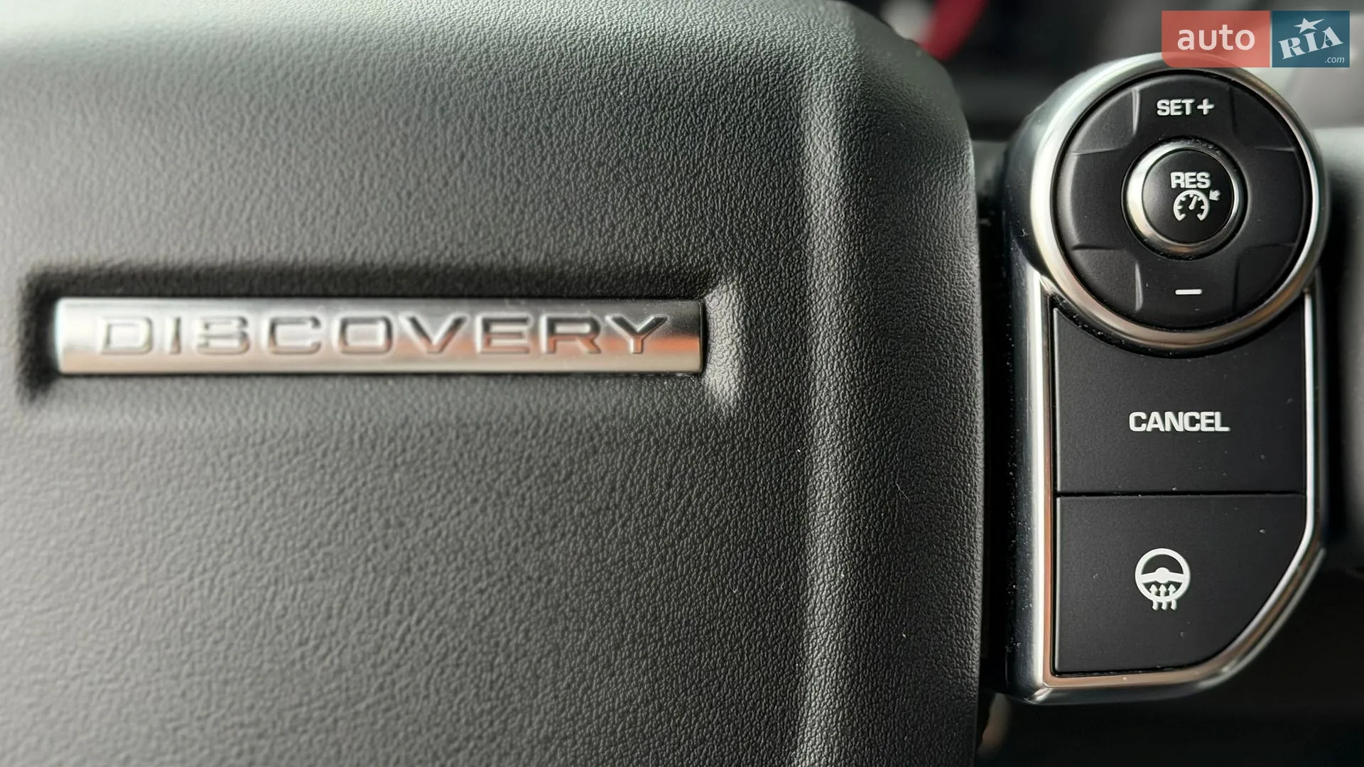 2018 Land Rover Discovery - мініатюра 31