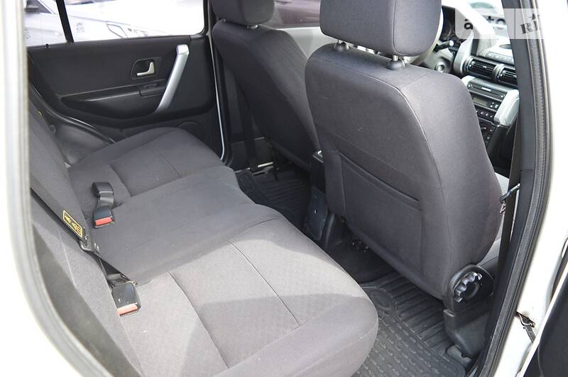 Позашляховик / Кросовер Land Rover Freelander 2006 в Києві