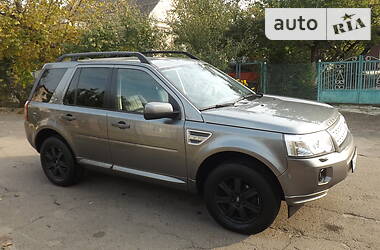 Позашляховик / Кросовер Land Rover Freelander 2011 в 
