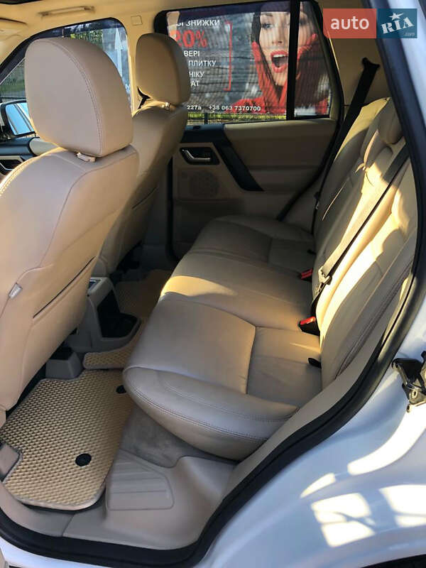 Позашляховик / Кросовер Land Rover Freelander 2011 в Івано-Франківську