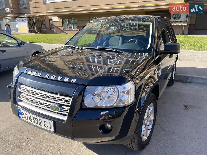 Позашляховик / Кросовер Land Rover Freelander 2010 в 
