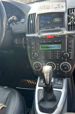 Позашляховик / Кросовер Land Rover Freelander 2011 в Чернівцях