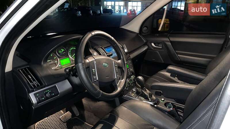 Позашляховик / Кросовер Land Rover Freelander 2011 в Лубнах