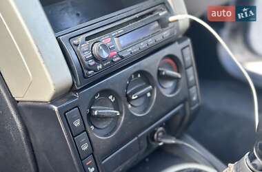 Позашляховик / Кросовер Land Rover Freelander 2004 в 