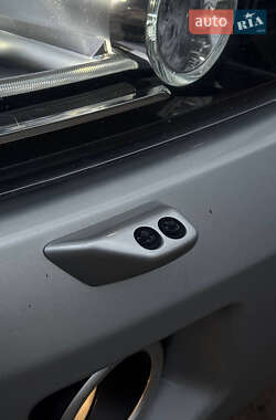 Позашляховик / Кросовер Land Rover Freelander 2013 в 