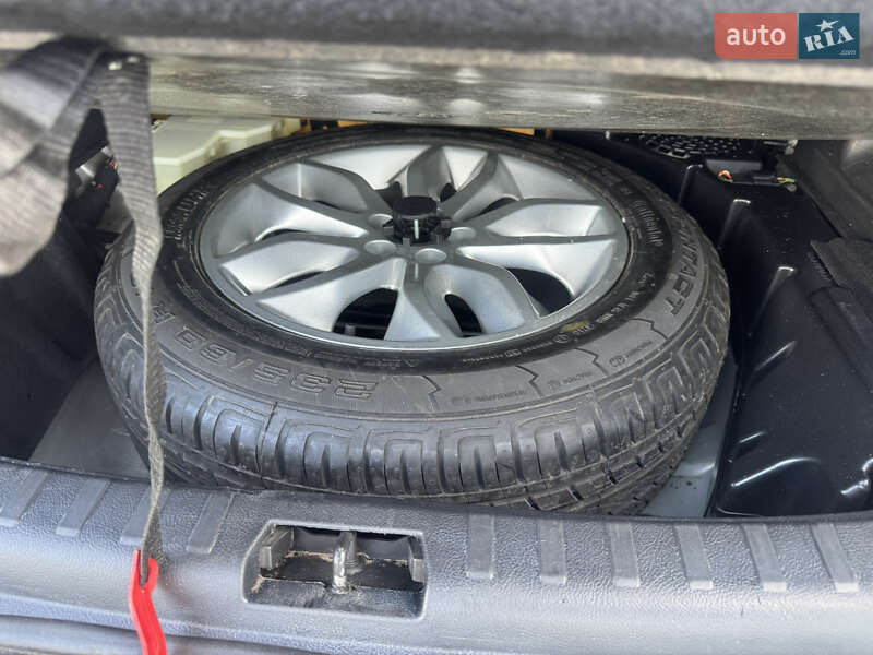 Позашляховик / Кросовер Land Rover Freelander 2011 в Коломиї