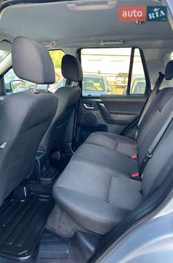 Внедорожник / Кроссовер Land Rover Freelander 2010 в 