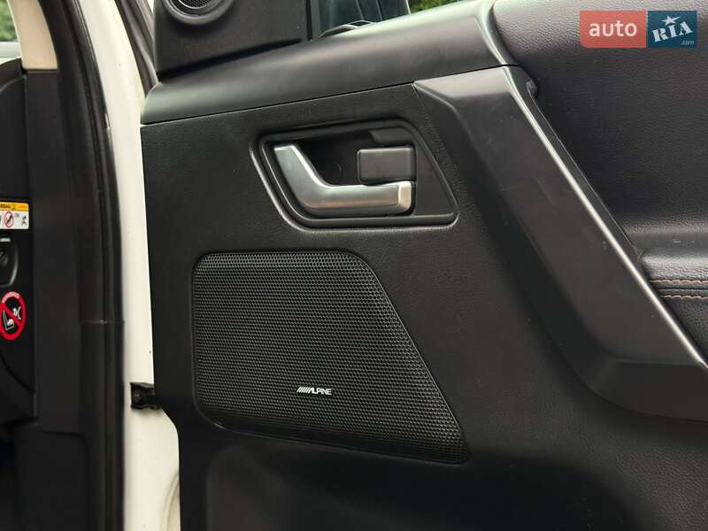 Позашляховик / Кросовер Land Rover Freelander 2012 в Сарнах