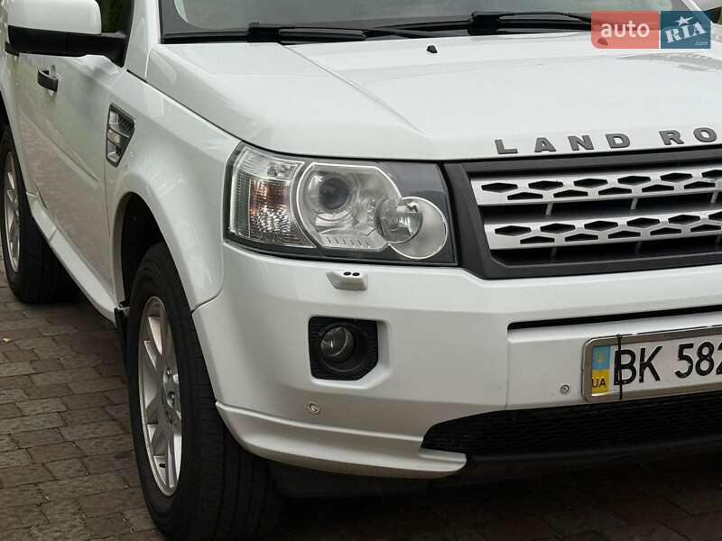 Позашляховик / Кросовер Land Rover Freelander 2012 в Сарнах