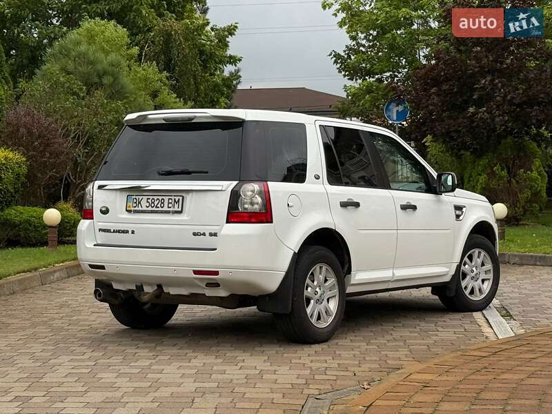 Позашляховик / Кросовер Land Rover Freelander 2012 в Сарнах