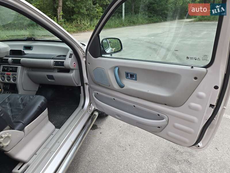 Позашляховик / Кросовер Land Rover Freelander 1999 в Києві