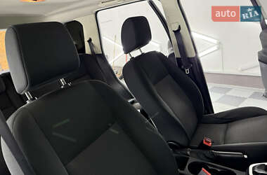 Внедорожник / Кроссовер Land Rover Freelander 2011 в 