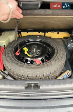 Позашляховик / Кросовер Land Rover Freelander 2010 в 