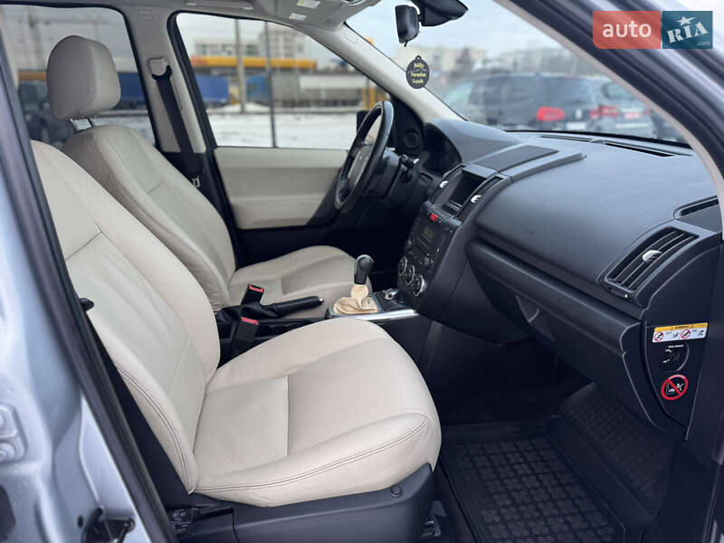 Позашляховик / Кросовер Land Rover Freelander 2009 в Луцьку