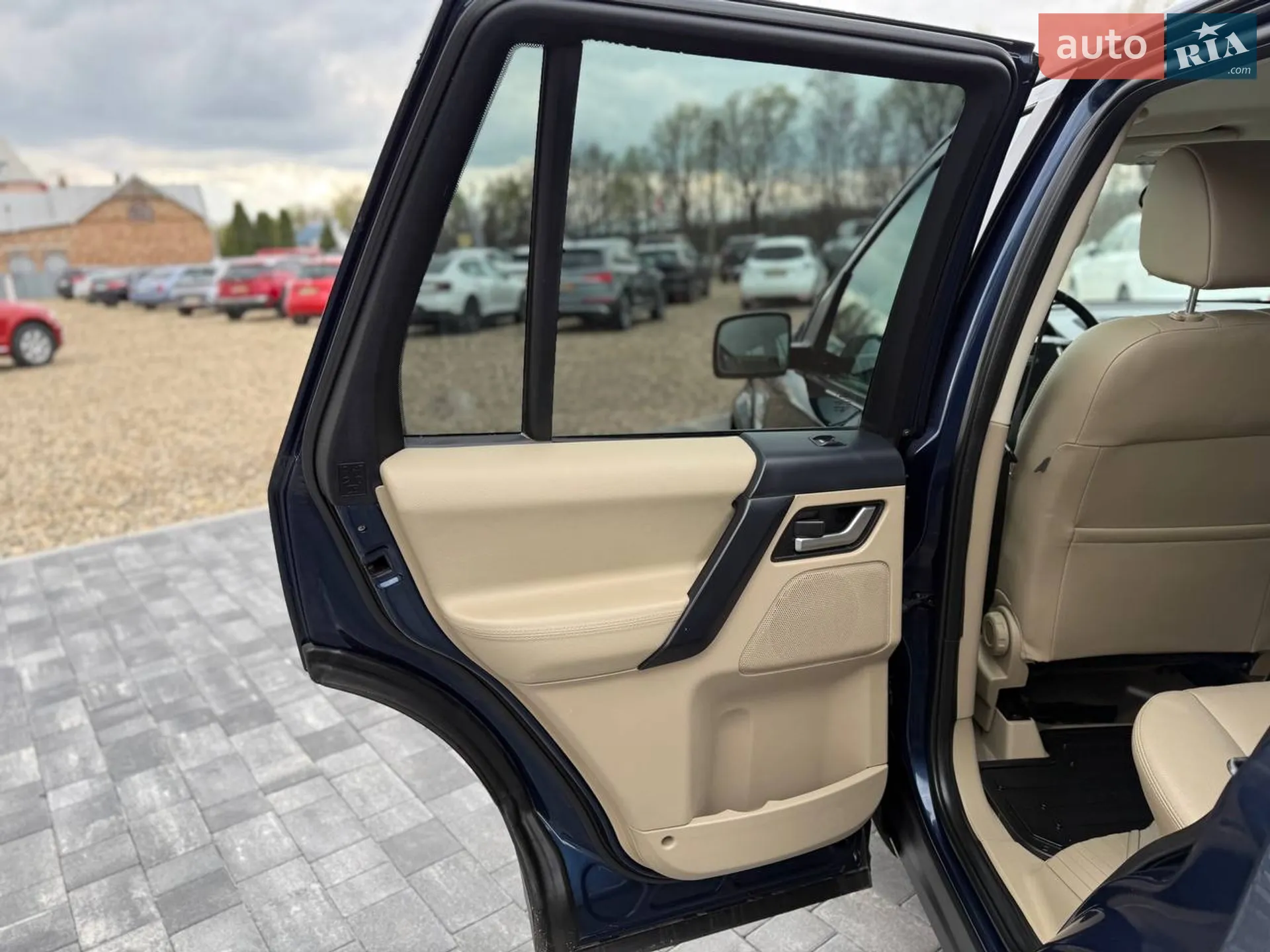 2011 Land Rover Freelander - мініатюра 18