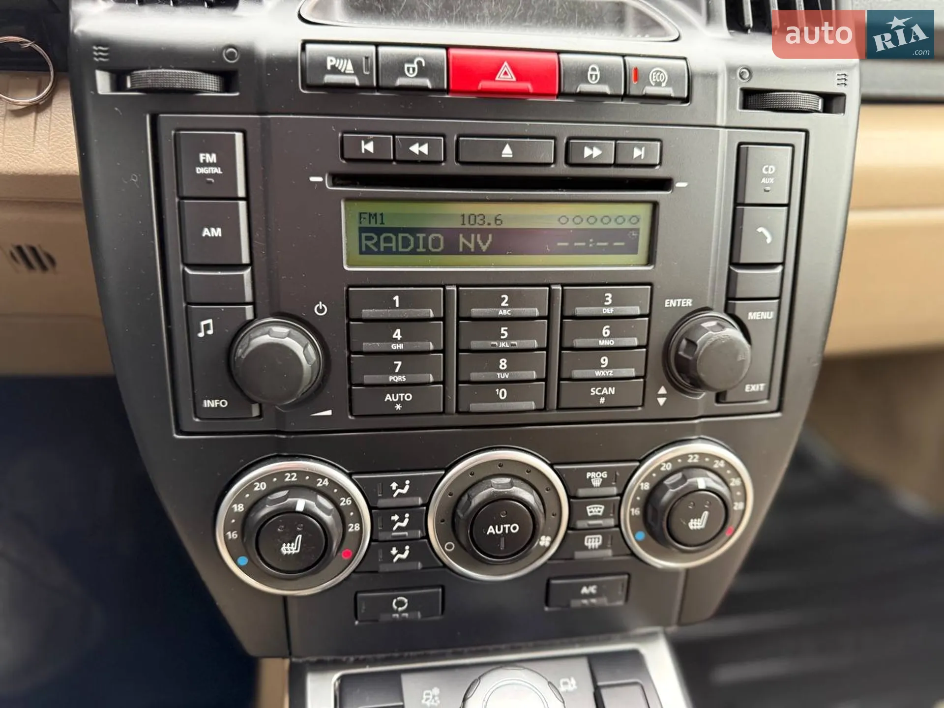 2011 Land Rover Freelander - мініатюра 32