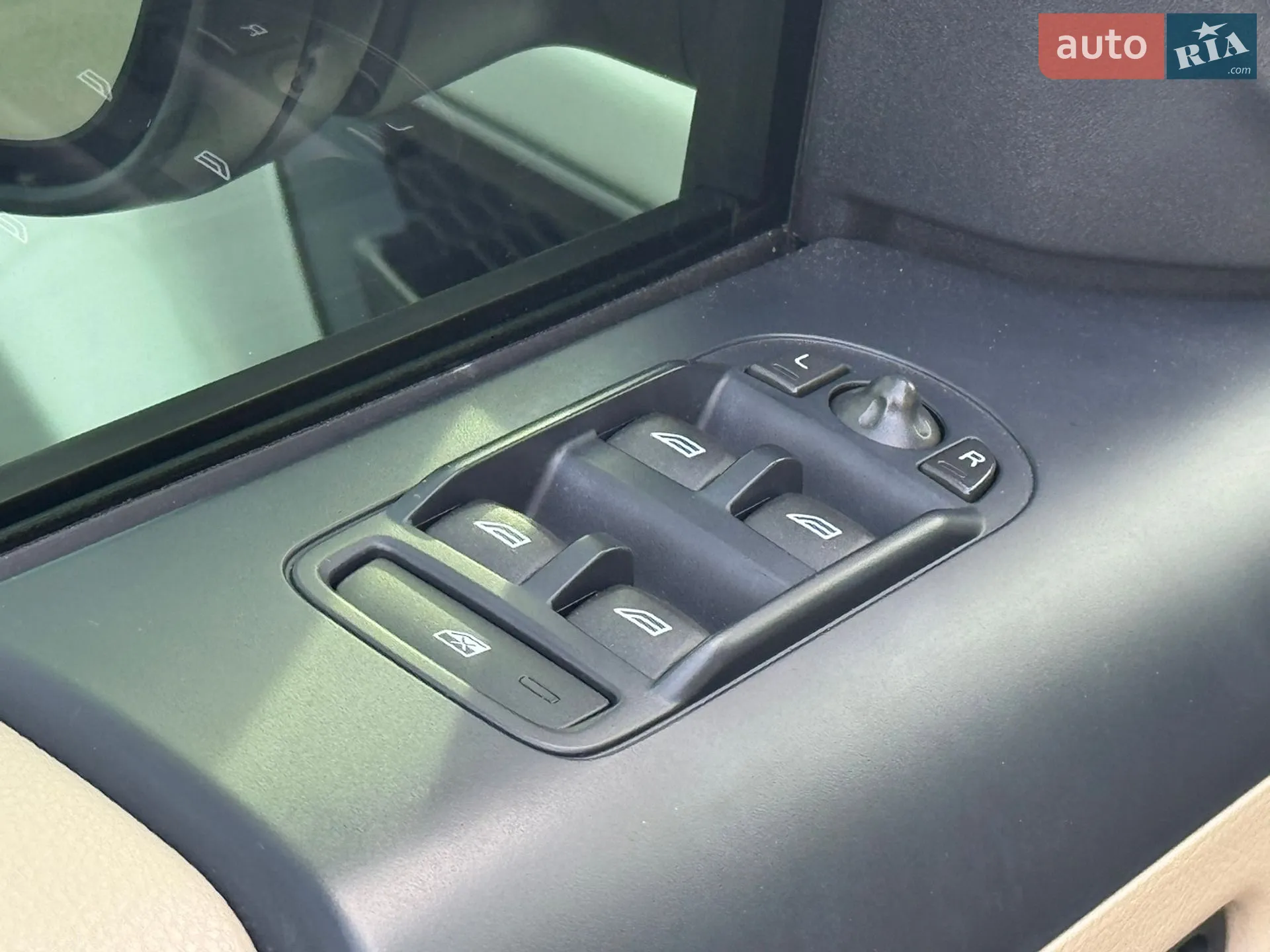 2014 Land Rover Freelander - мініатюра 21