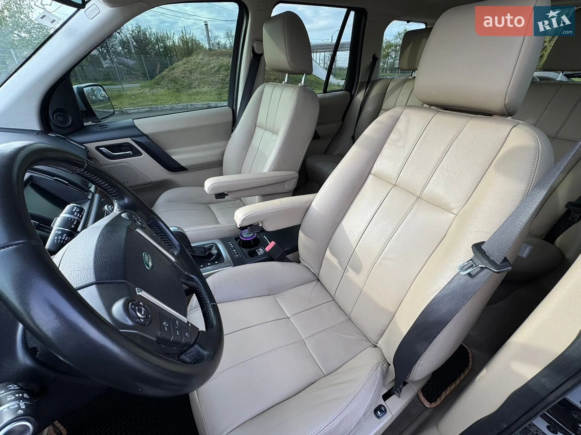2014 Land Rover Freelander - мініатюра 24