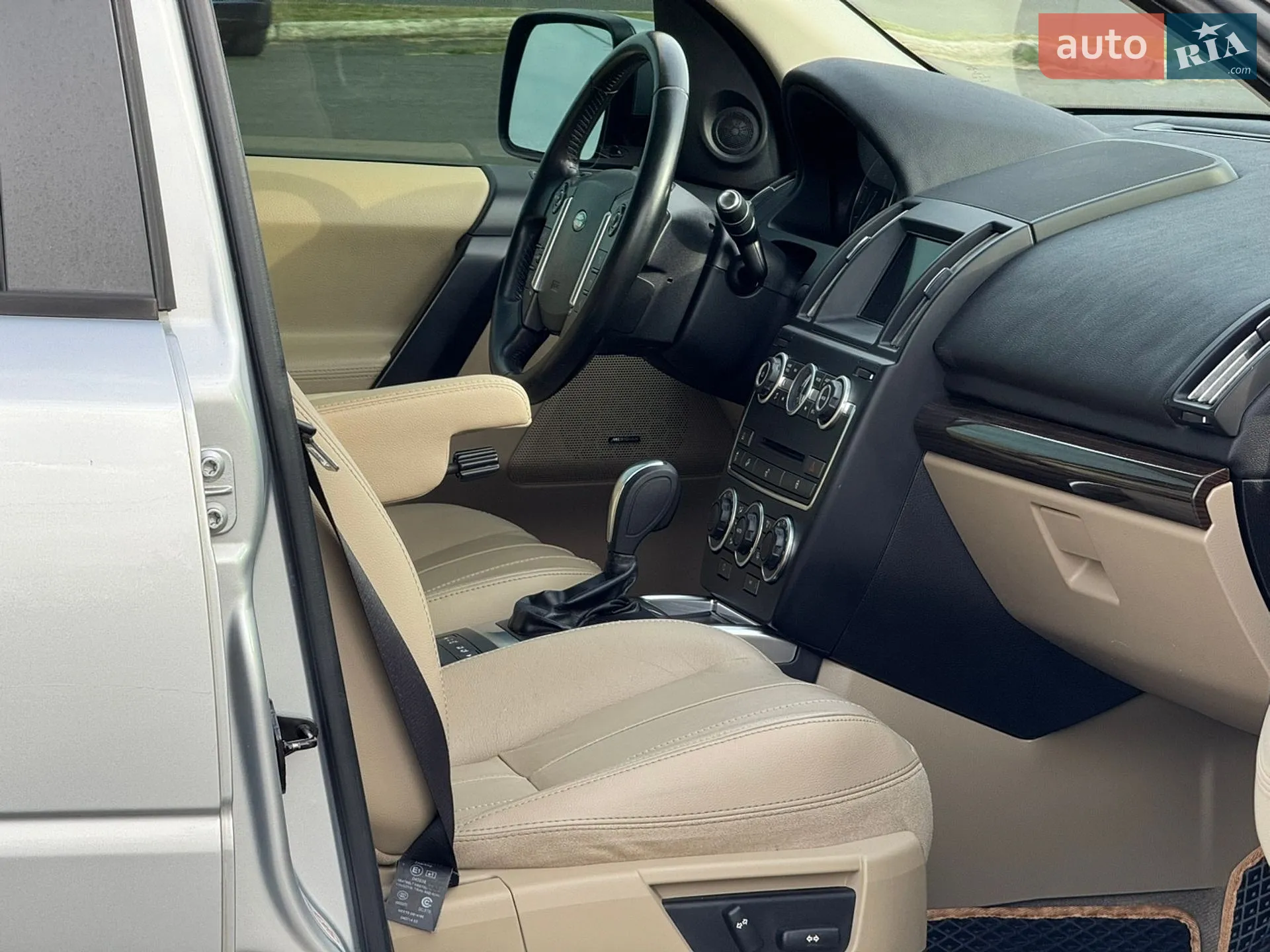 2014 Land Rover Freelander - мініатюра 26
