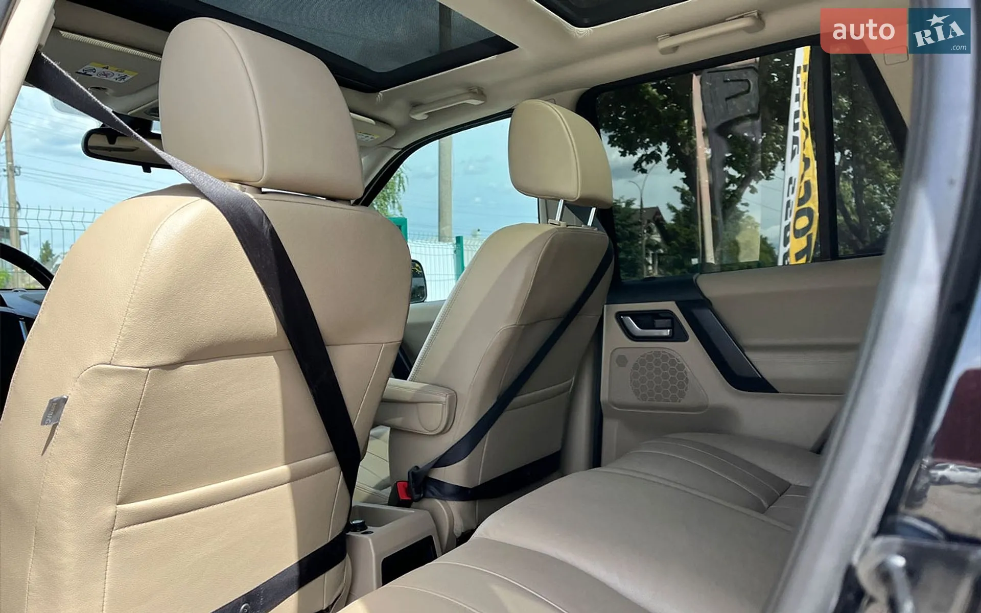 2011 Land Rover Freelander - мініатюра 25