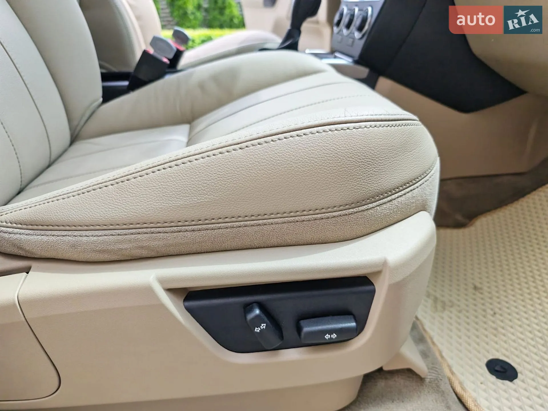 2013 Land Rover Freelander - мініатюра 25