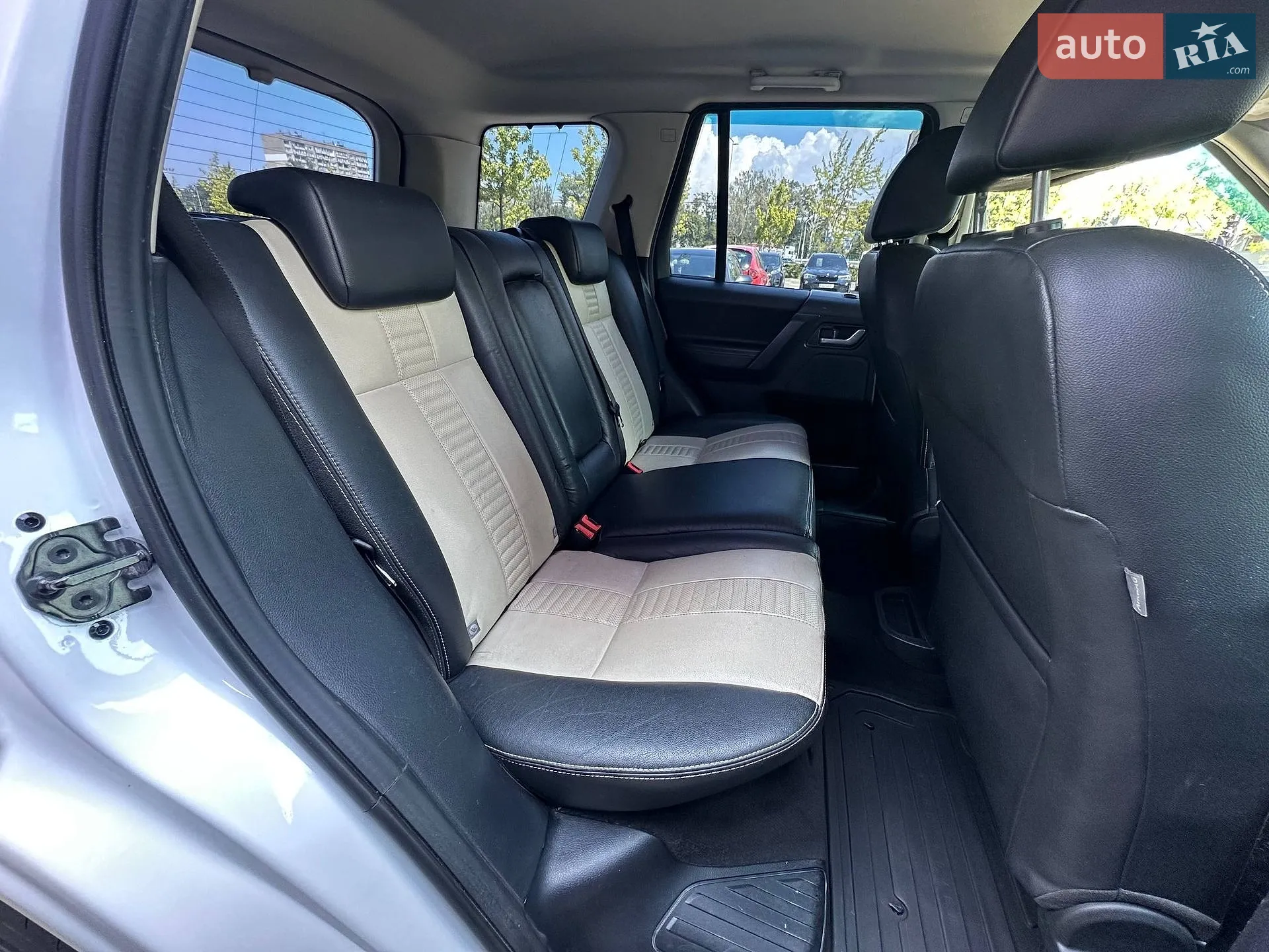 2013 Land Rover Freelander - мініатюра 11