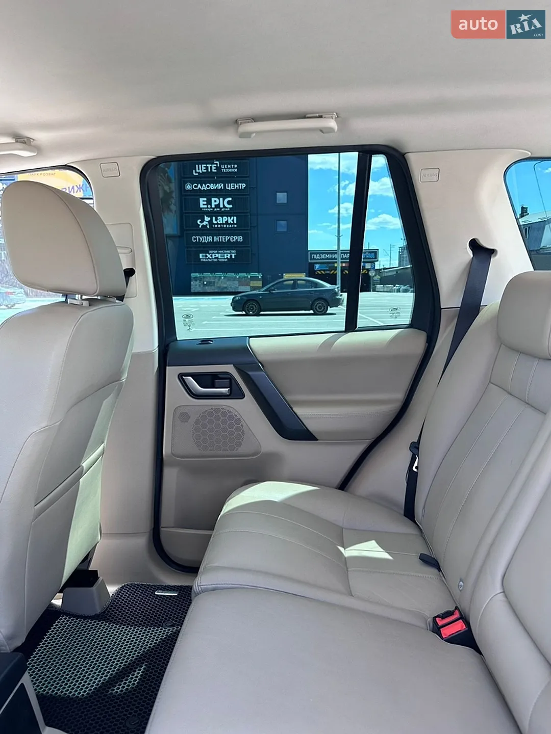 2012 Land Rover Freelander - мініатюра 12