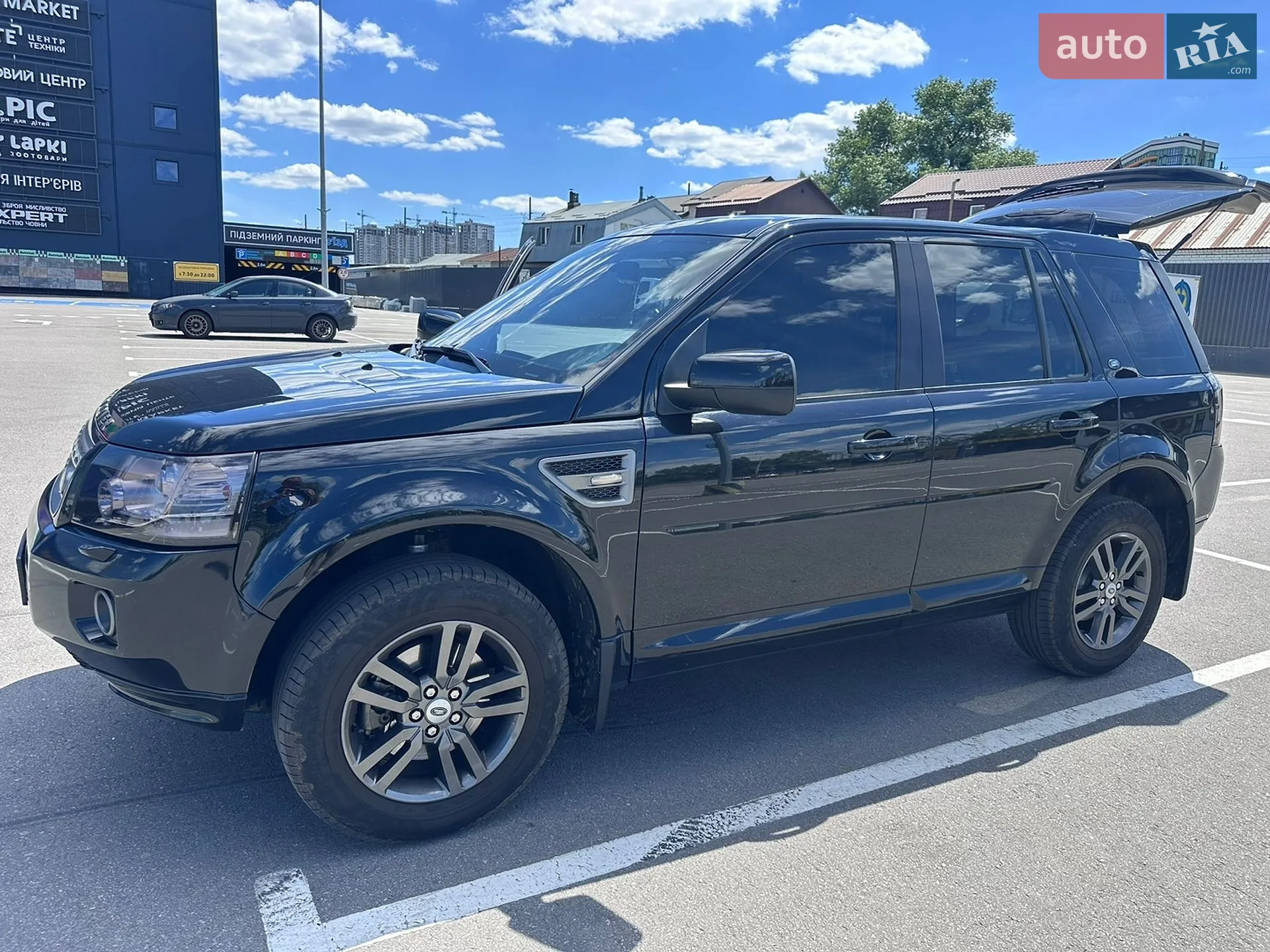2012 Land Rover Freelander - мініатюра 16