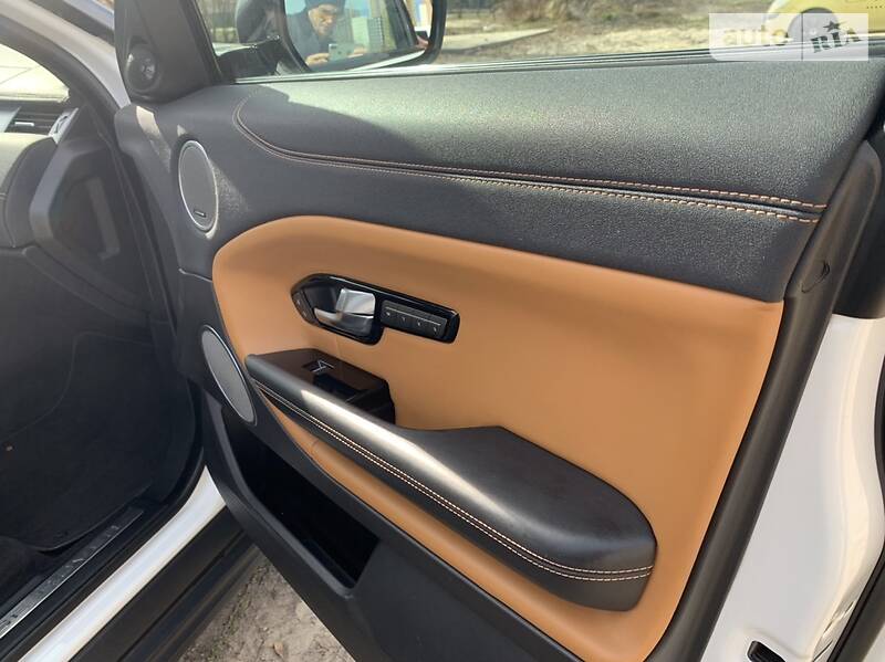 Позашляховик / Кросовер Land Rover Range Rover Evoque 2015 в Києві