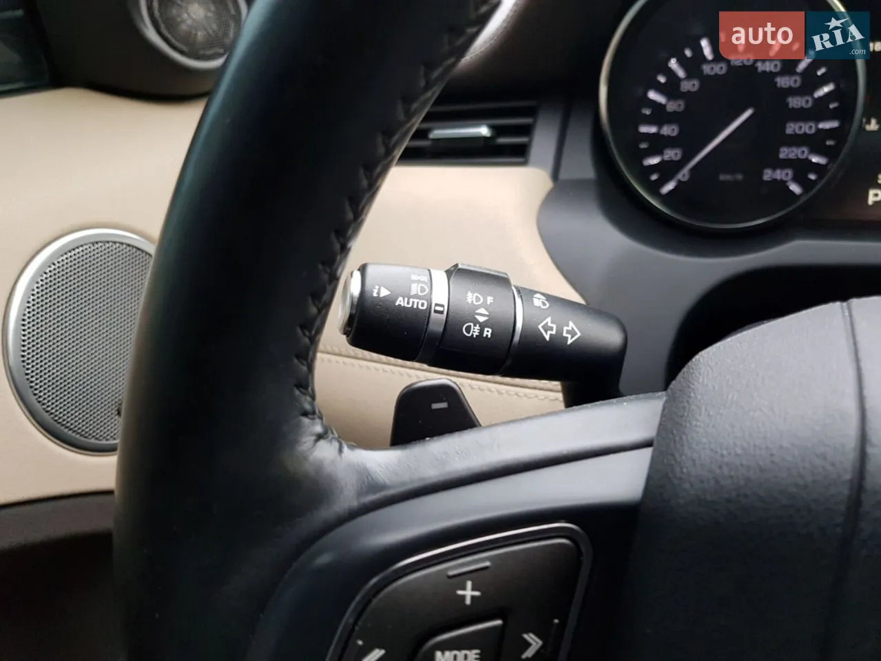 2014 Land Rover Range Rover Evoque - мініатюра 151