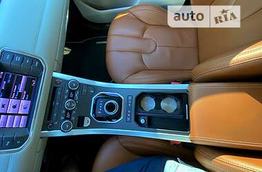Внедорожник / Кроссовер Land Rover Range Rover Evoque 2012 в 