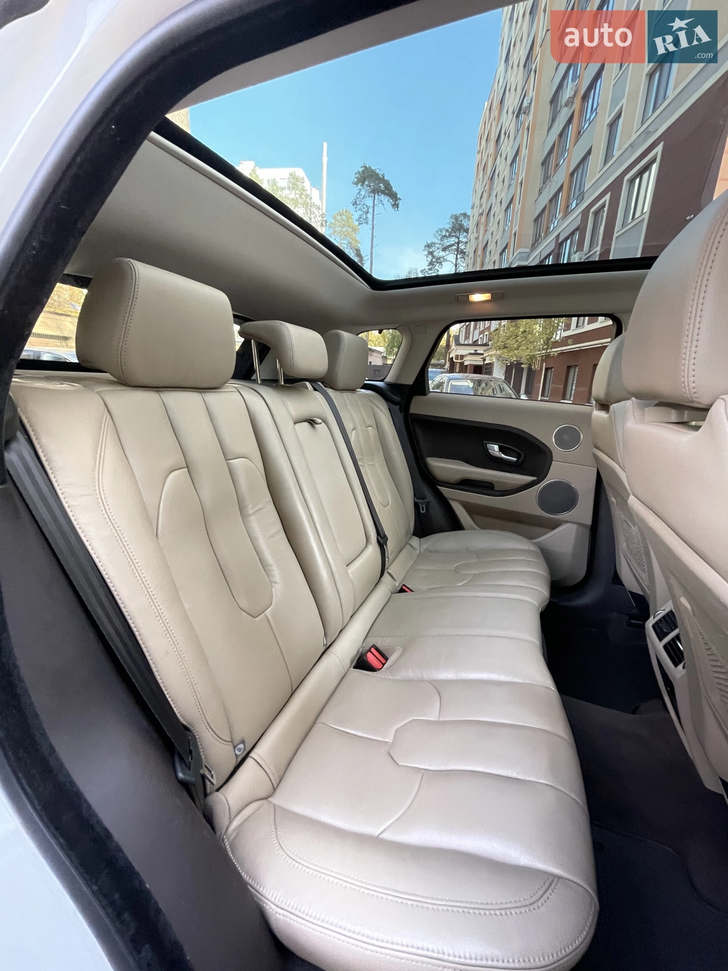 2015 Land Rover Range Rover Evoque - мініатюра 14