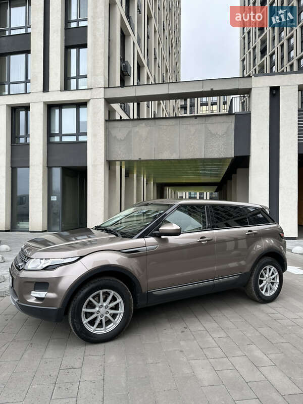 Внедорожник / Кроссовер Land Rover Range Rover Evoque 2015 в Киеве