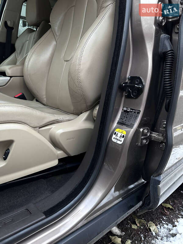 Позашляховик / Кросовер Land Rover Range Rover Evoque 2014 в Києві фото 45 Позашляховик / Кросовер Land Rover Range Rover Evoque 2014 в Києві