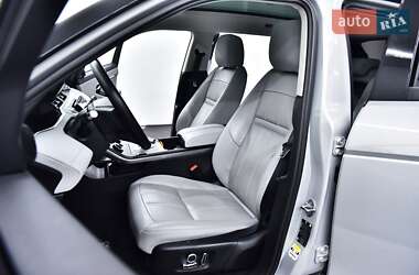 Внедорожник / Кроссовер Land Rover Range Rover Evoque 2021 в 